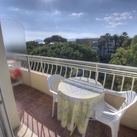 Studio 3 Etoiles Vue Mer 150M Plages Parking Clim Wifi Cannes Bilik gambar