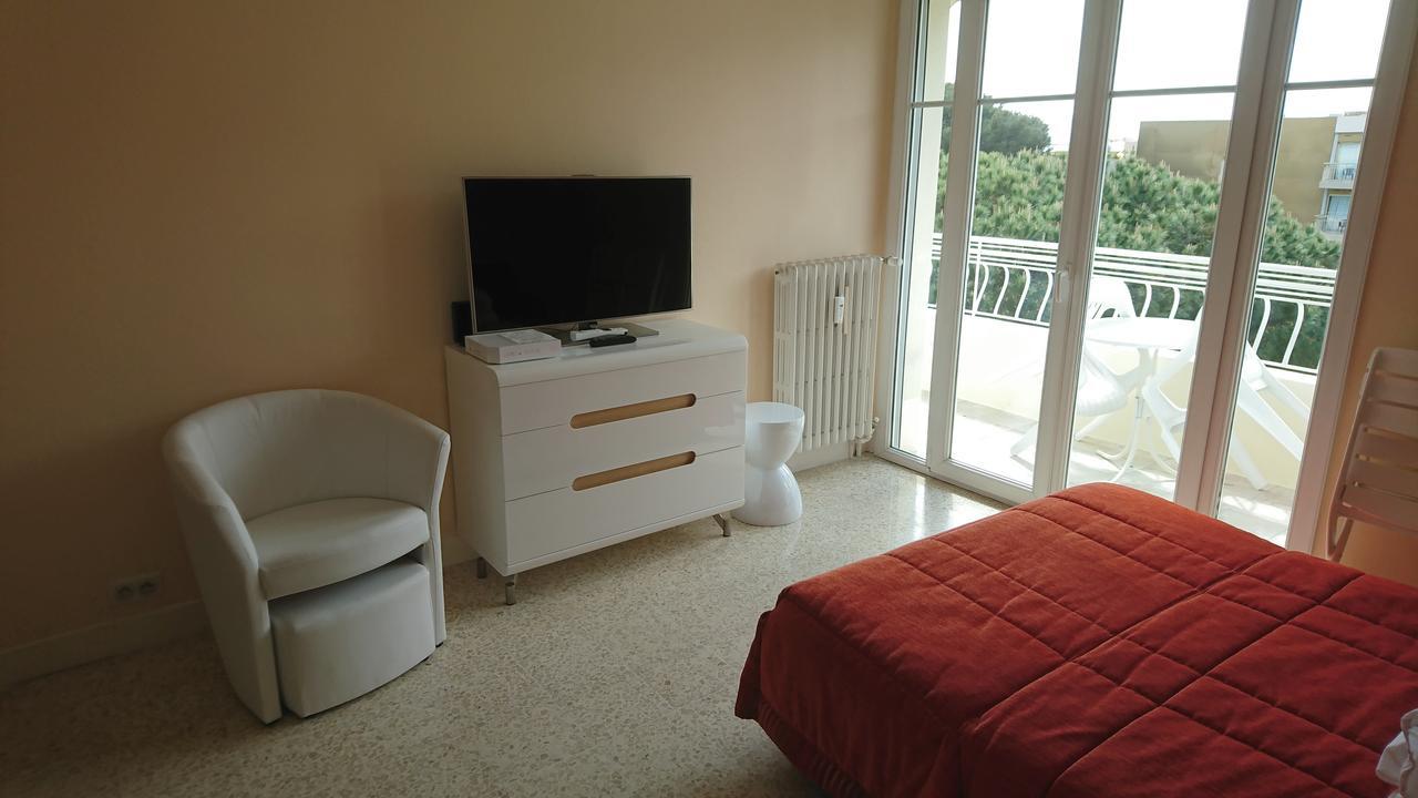 Studio 3 Etoiles Vue Mer 150M Plages Parking Clim Wifi Cannes Luaran gambar