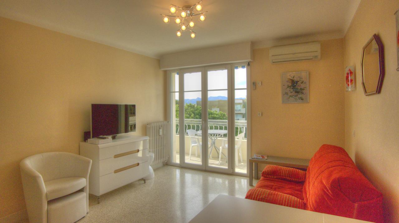 Studio 3 Etoiles Vue Mer 150M Plages Parking Clim Wifi Cannes Luaran gambar